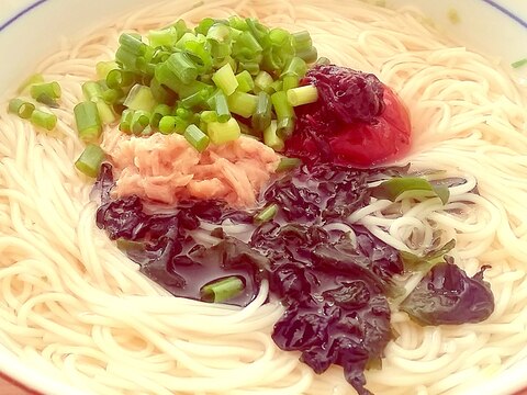 パパッと作れる☆梅わかシーチキンにゅうめん♪